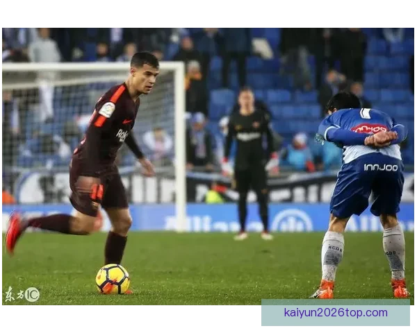 奥格斯堡球员迈克尔·格雷戈里奇体育精神感动全场主动告知裁判无犯规